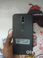 Moto G4 Plus 3/32 in good condition with charger