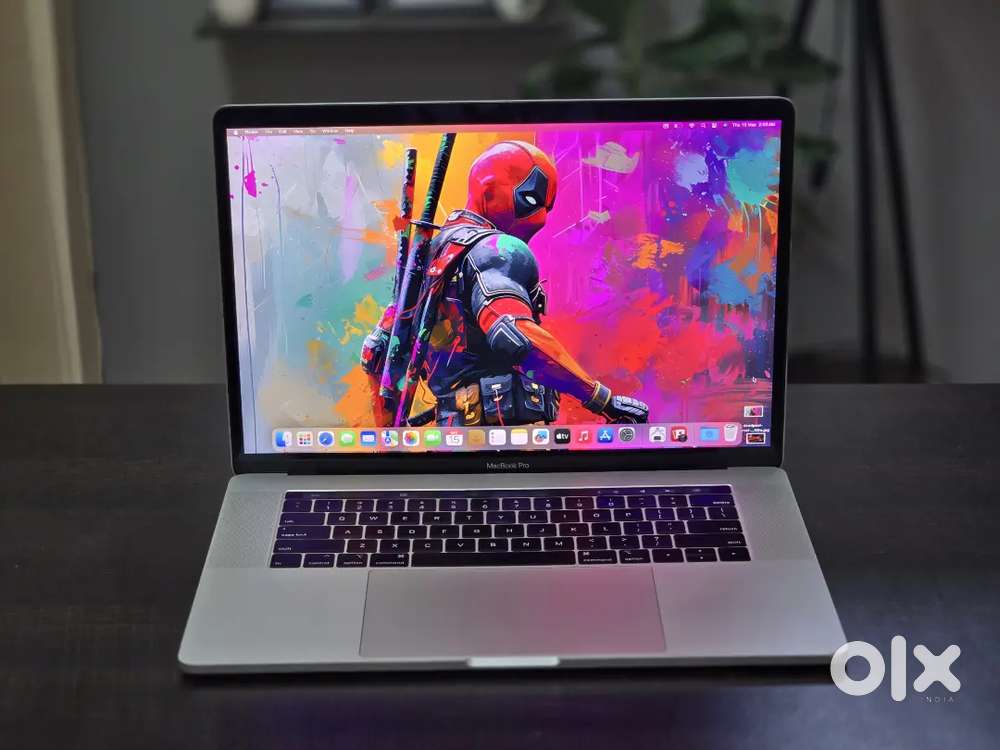 MacGallery Macbook Pro Touchbar A1990 15 inch i7/32gb/512gb/5.5gb GFx.