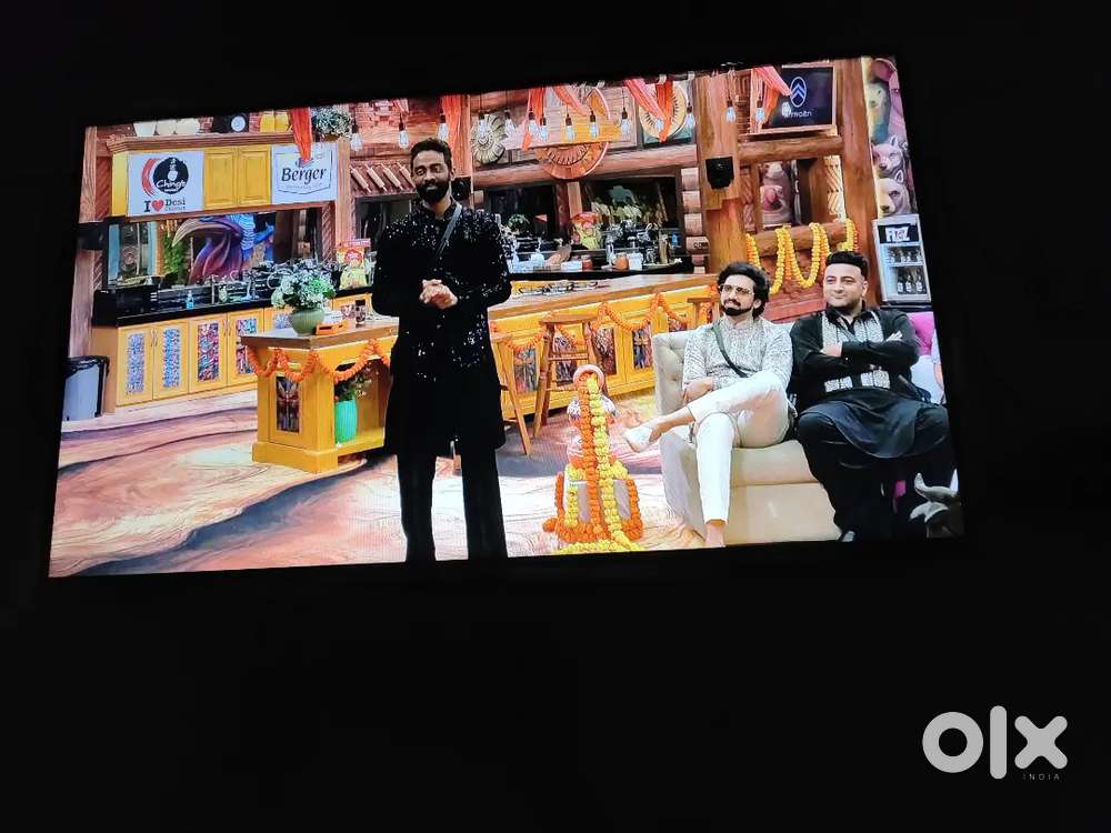 Realme 43 inch