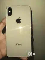 iPhone Xs 100% Condition