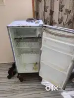 Good condition fridge in 3000Rs