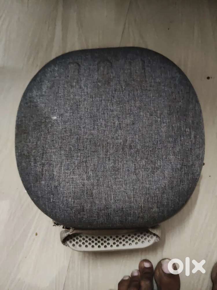 Meta quest 3s for sale in new condition with kit bag..