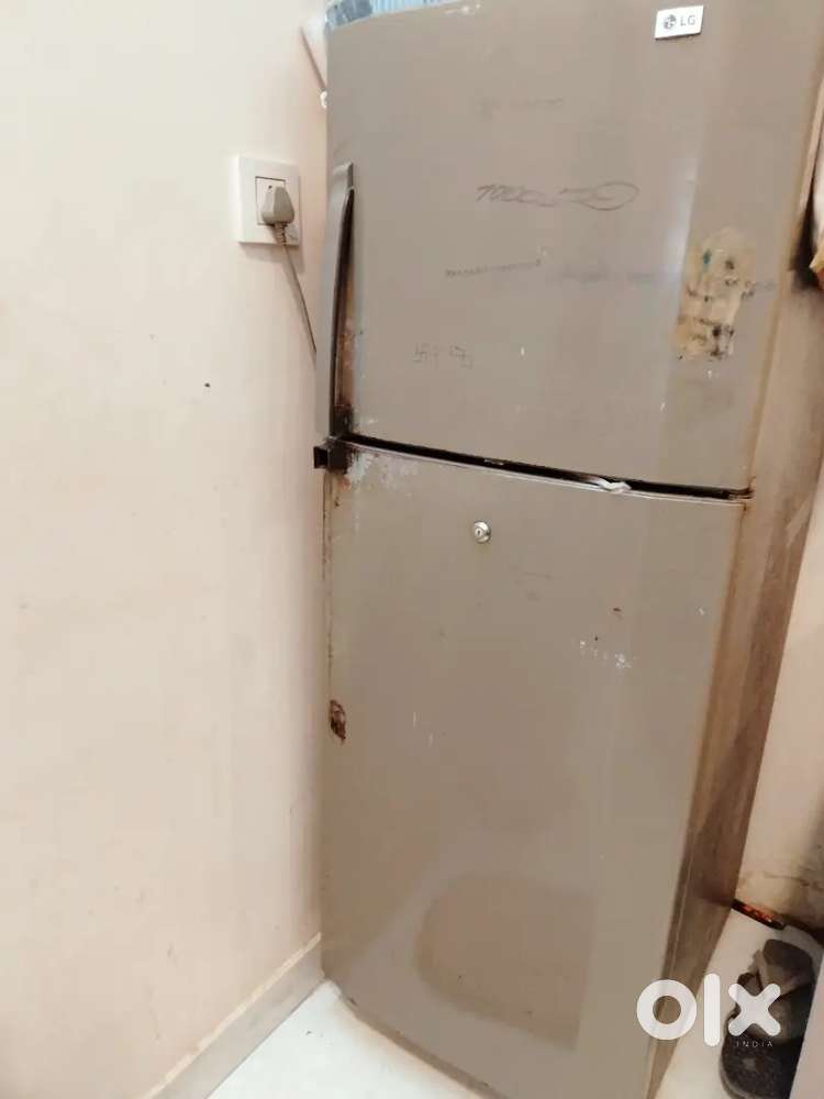 a LG double door fridge good and working proper