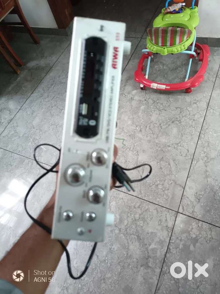 Car stereo aiwa amplifier