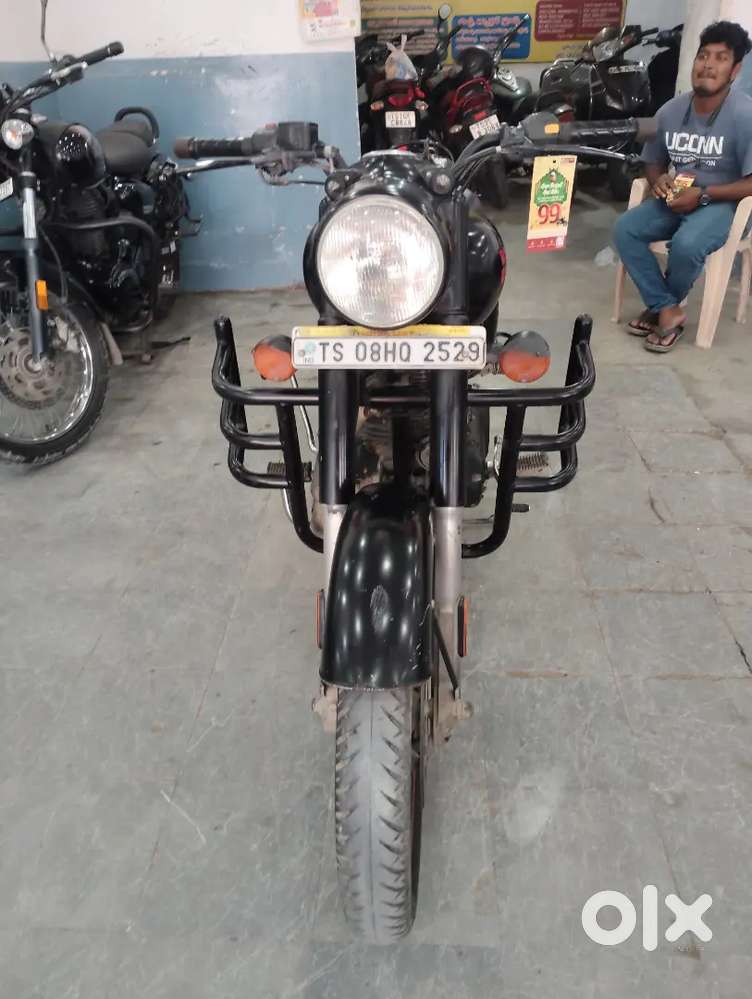 Royal Enfield classic 350 stealth, kms only 39000