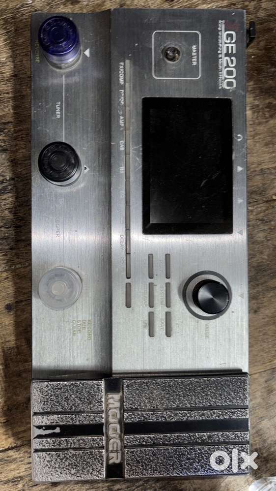 Mooer GE200 Guitar Processor