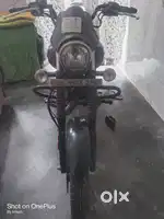 Bajaj avenger 160 street