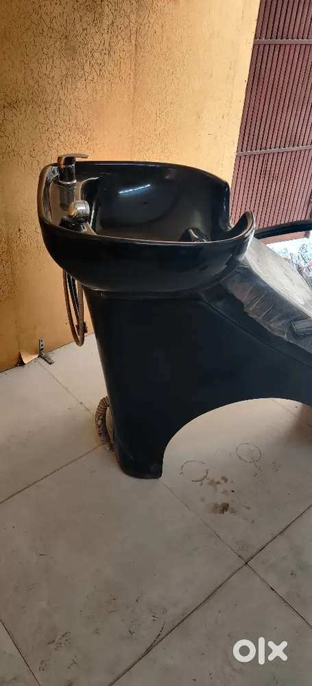 Shampoo chair