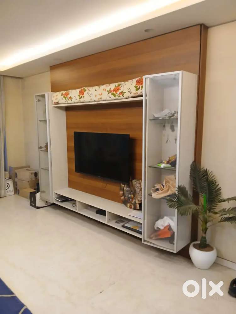 Selling house furniture