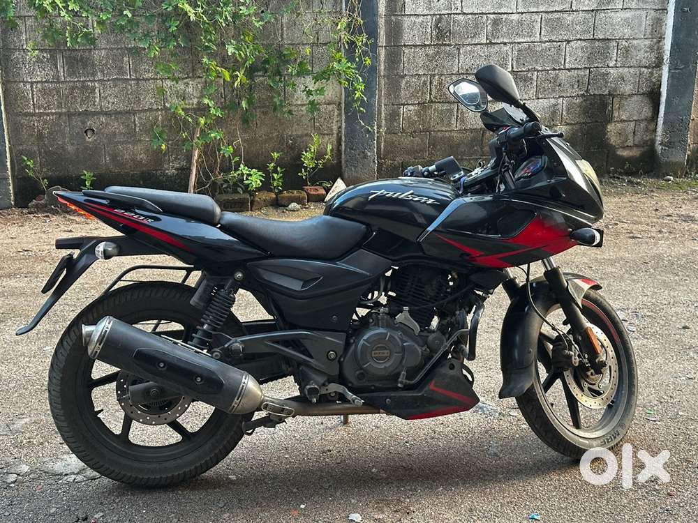 Single Owner, Zero Accident, Bajaj AMC active, Well maintained