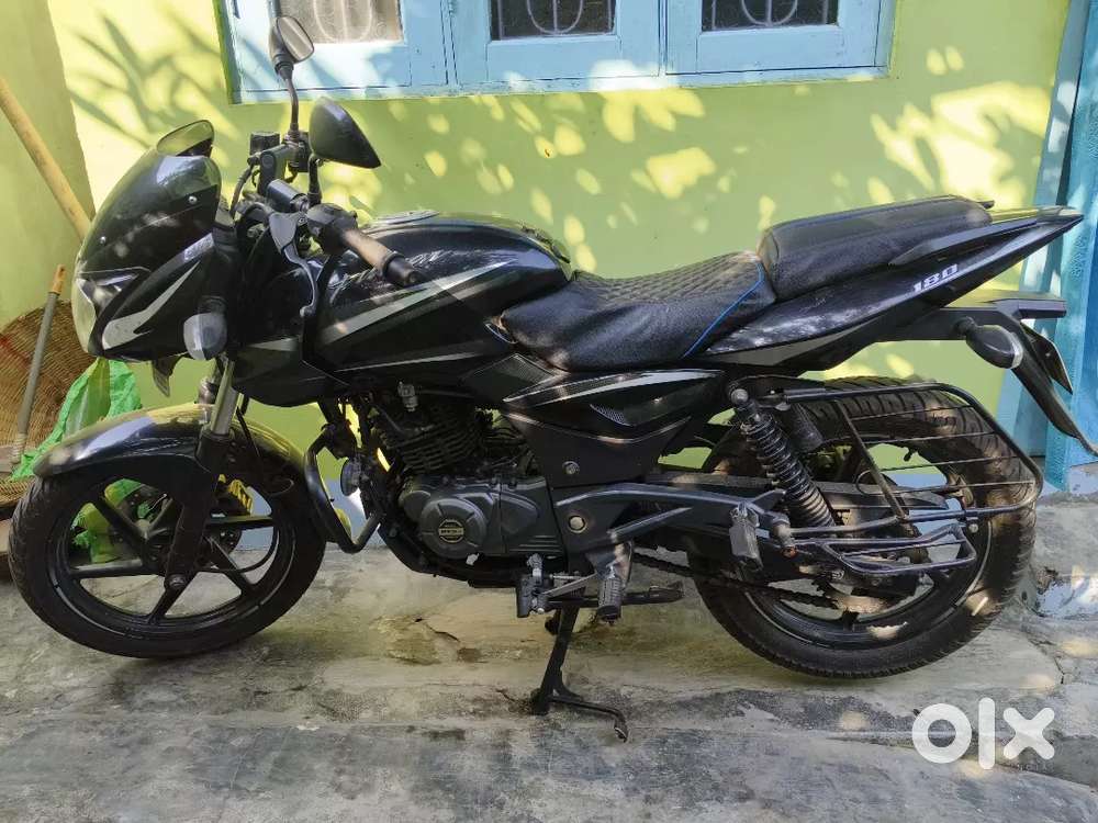 Sell bajaj pulsar 180