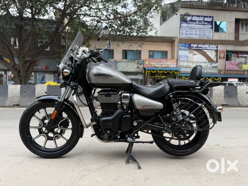 Royal Enfield Meteor 350 (Super Nova)