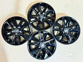 16 Innova crysta used alloy wheels set of 4 in mint condition avalbl