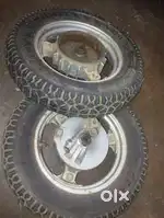 Scooty tyres Rs.1800