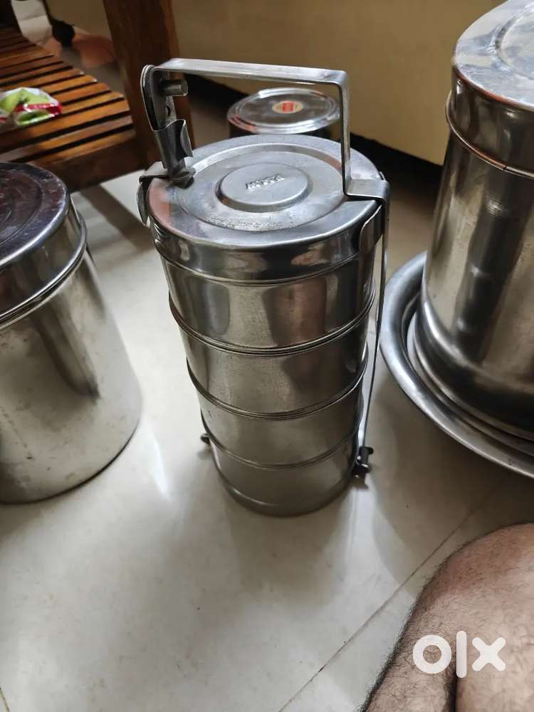 Kitchen utensils in good condition