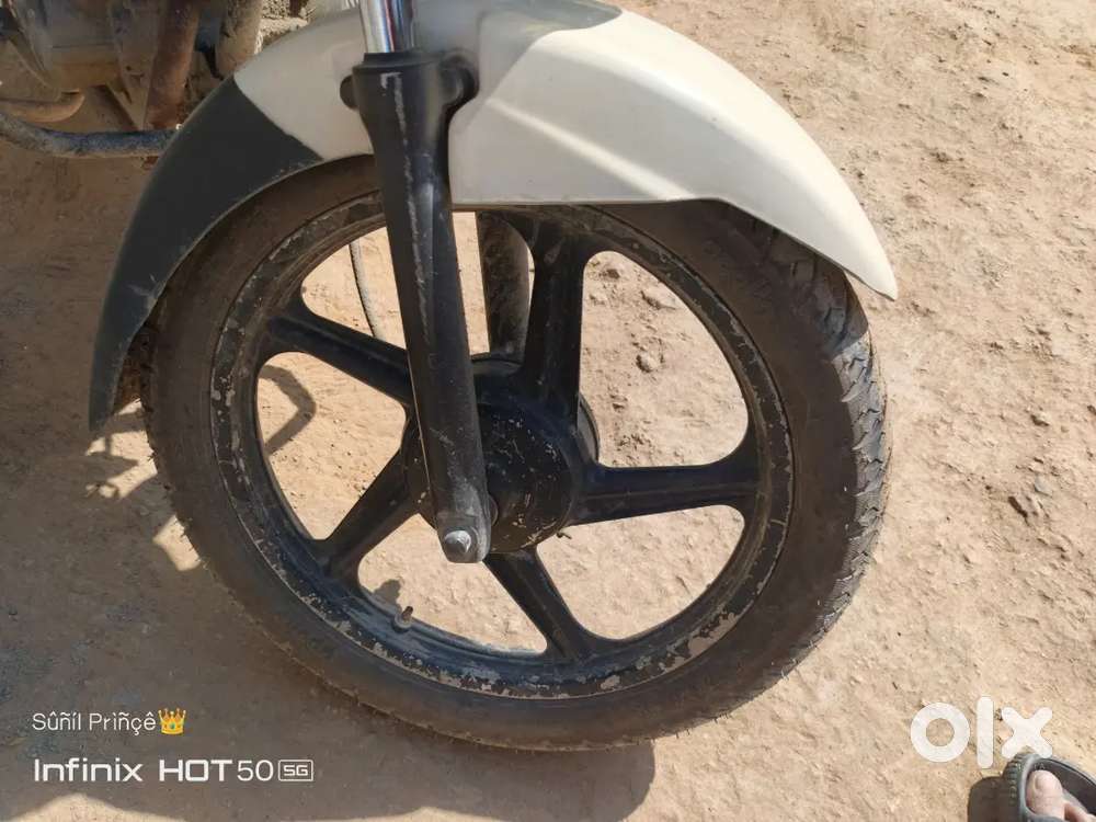 TVS sports model 2014 end  front back tire new 2 month old