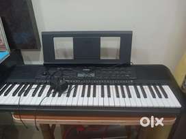 Yamaha psr-e273 keyboard