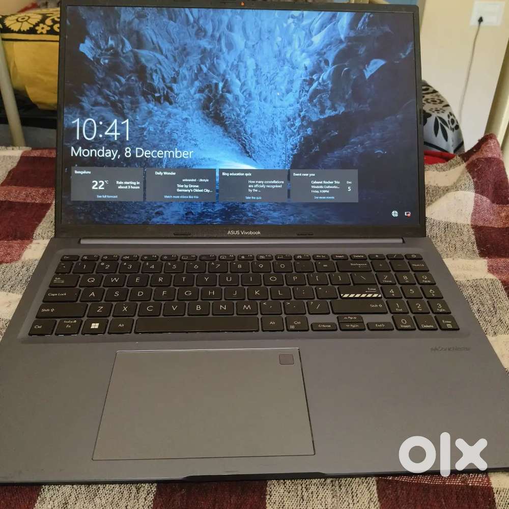ASUS vivobook M1603QA - Ryzen 7 5800HS, 16gb ram , radeon graphics