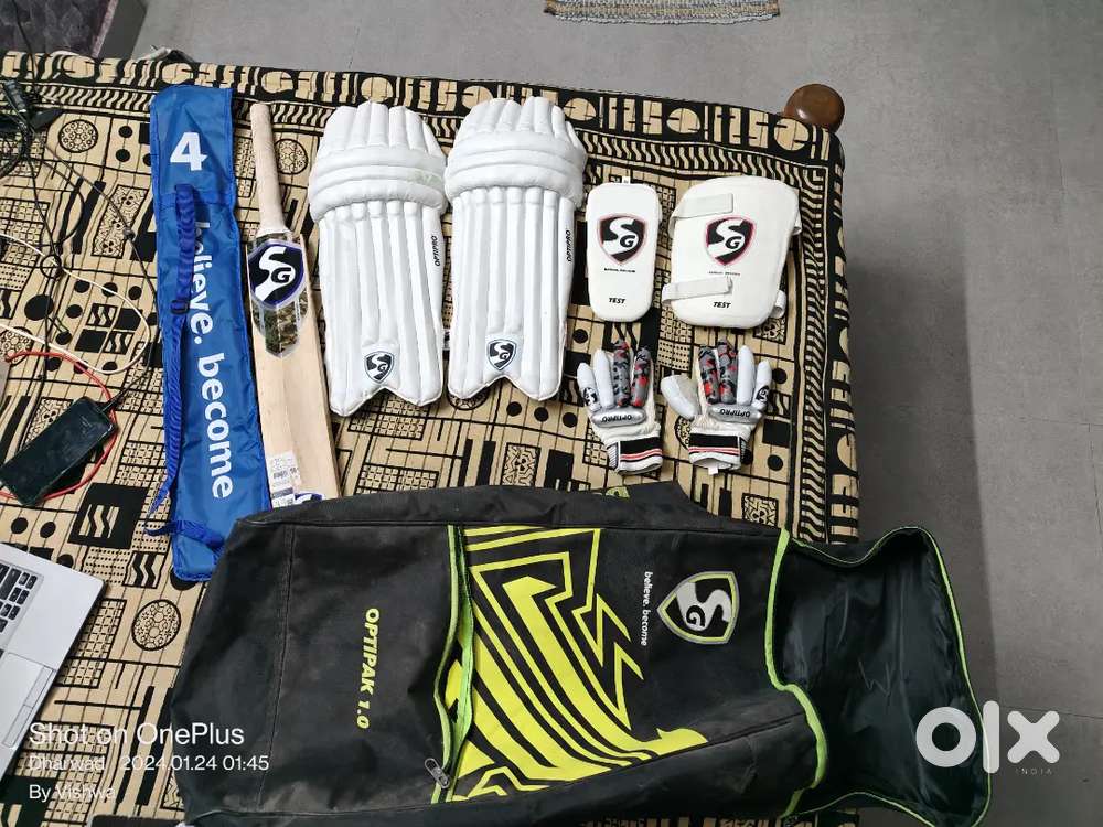 SG Junior Cricket Kit