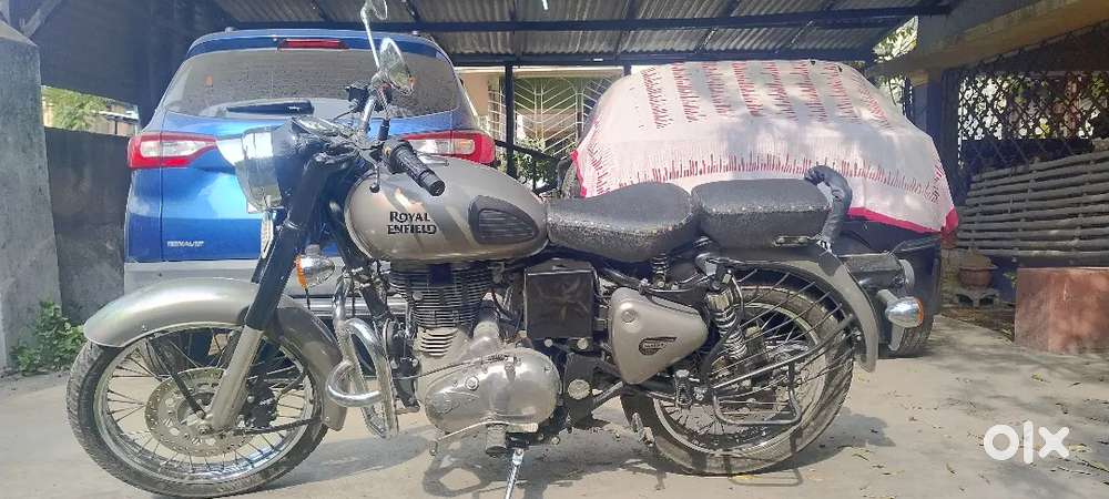 In mint condition, service record maintained.