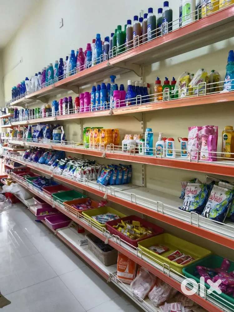 RACKS & PRODUCTS