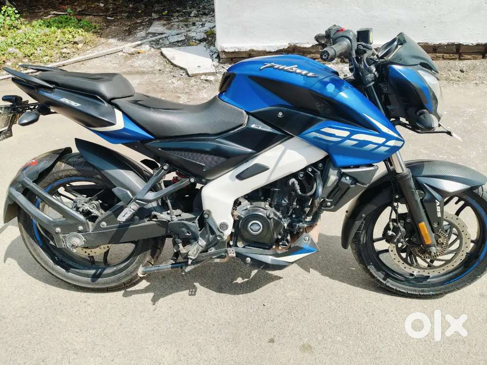Bajaj pulser ns 200