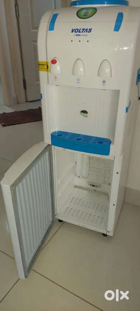 Voltas Cold hot water depenser