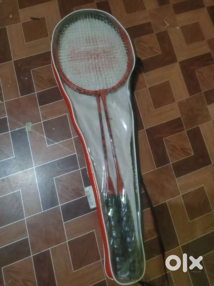 Badminton Racket Set