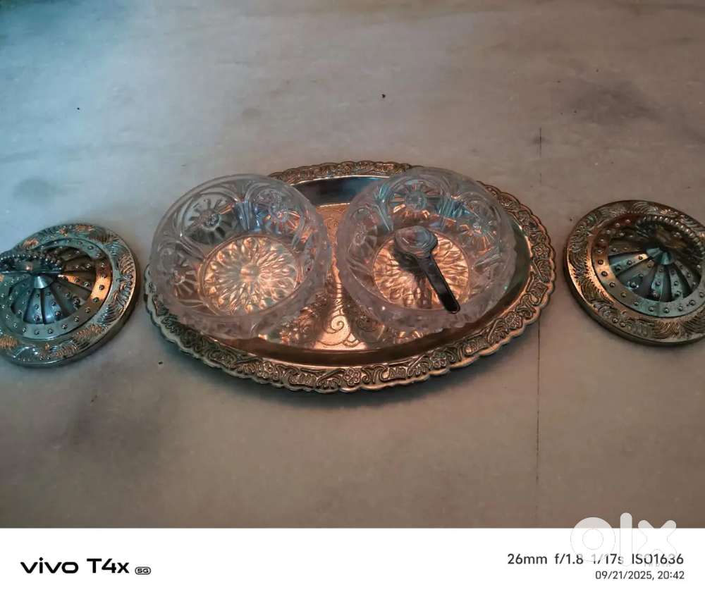 Silver Base container