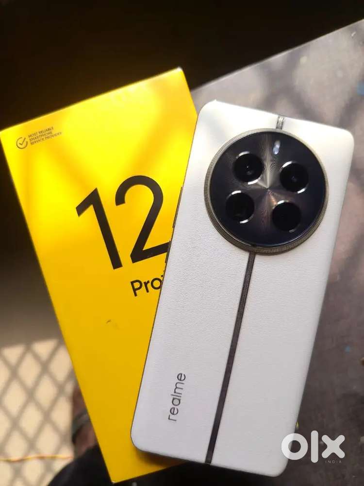 Realme 12 pro plus 12 GB ram 256 memory 9 manth old model