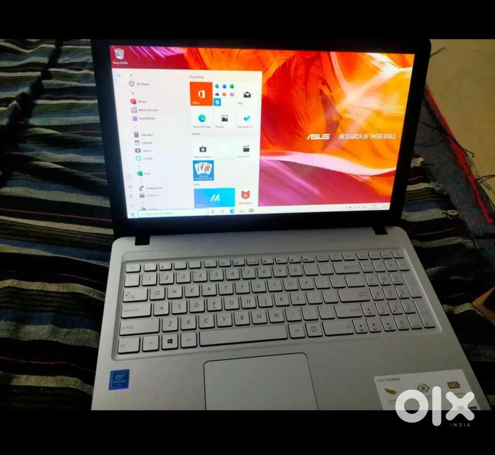 ASUS Laptop (2024) Intel Pentium Quad Core N5030 - (4 GB/1 TB HDD