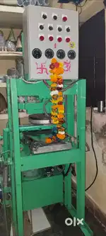 Paper plate hydraulic mashin
