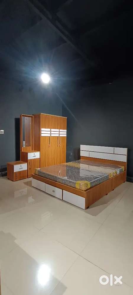Bedroom set