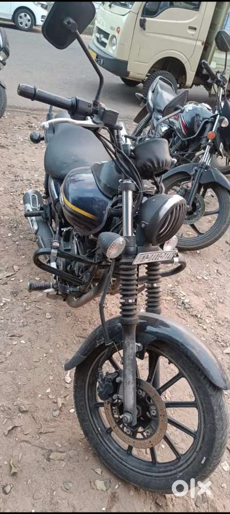 Avenger 150 Street