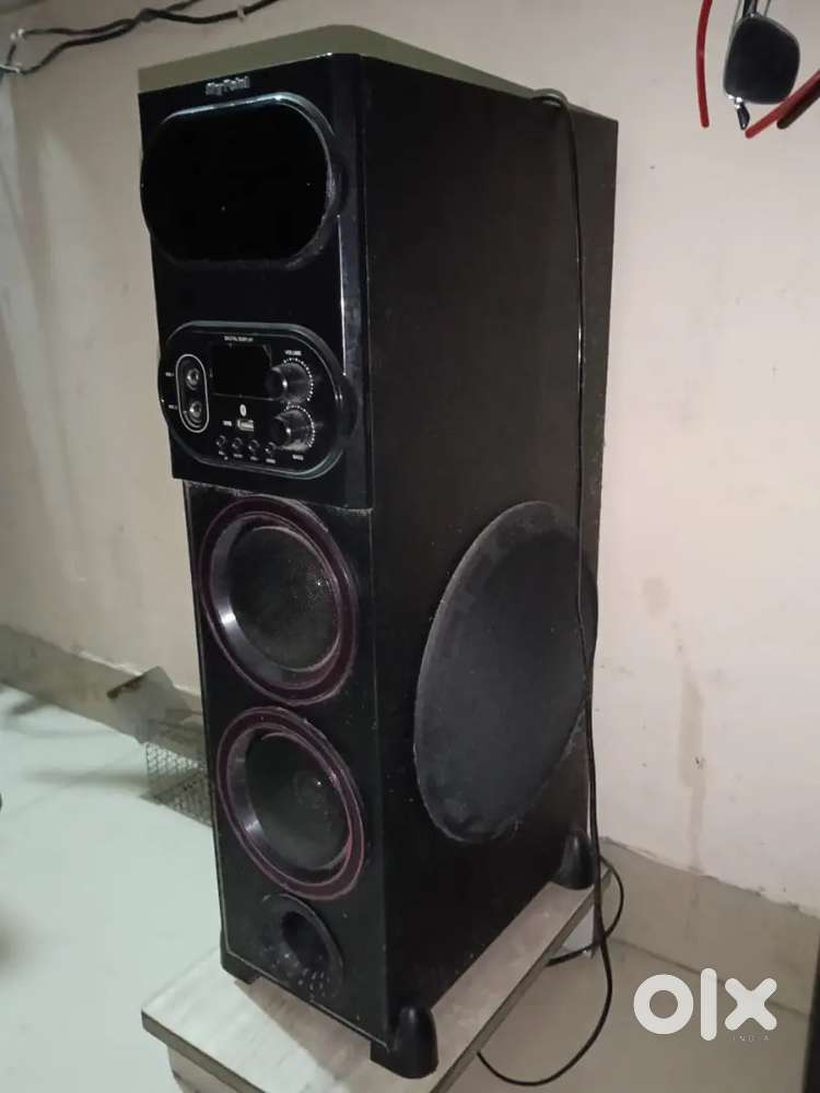 Tower  woofer Saunders belototh