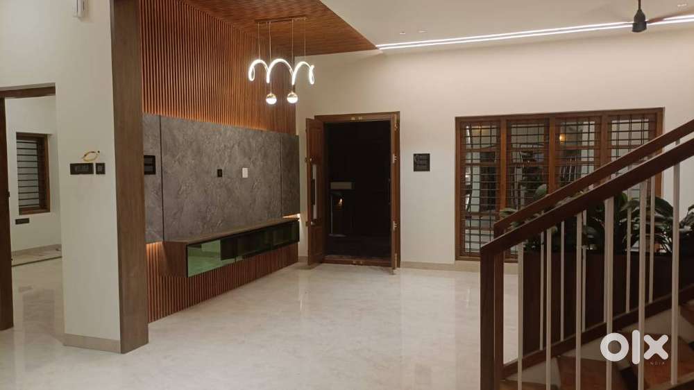 3000 sqft Semi furnished house with 8 Cents of Land near Ettumanoor