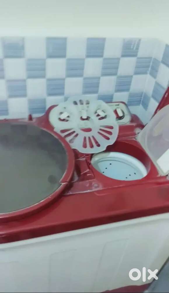 Semi automatic washing machine