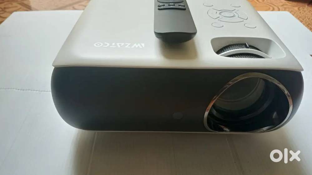 Wzatco yuva projector