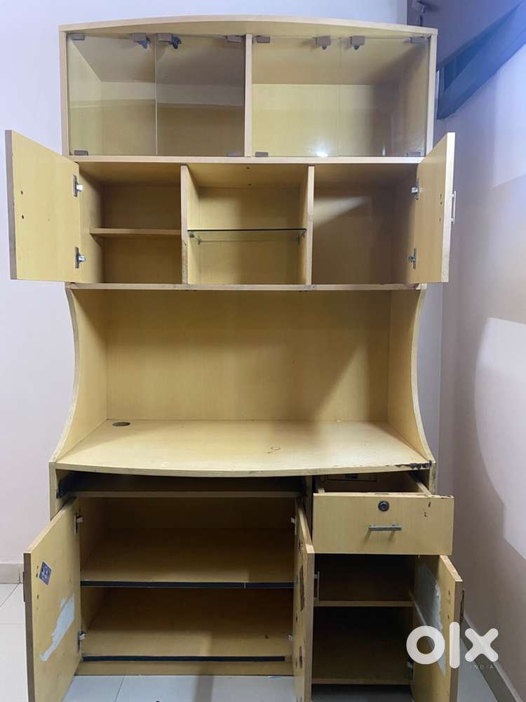 STUDY / COMPUTER TABLE MUST SELL IN A WEEK