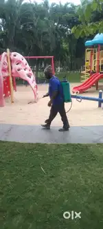 Pest control service person