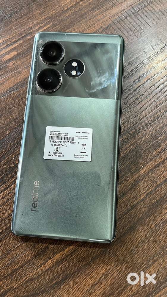 Only 9 month Under warranty fully new condition