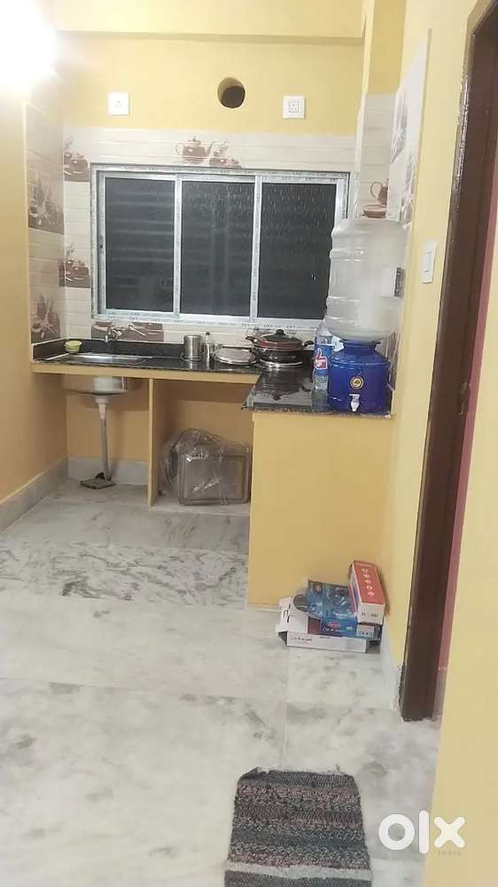 2.BHK flat rent available  dumdum cantonment