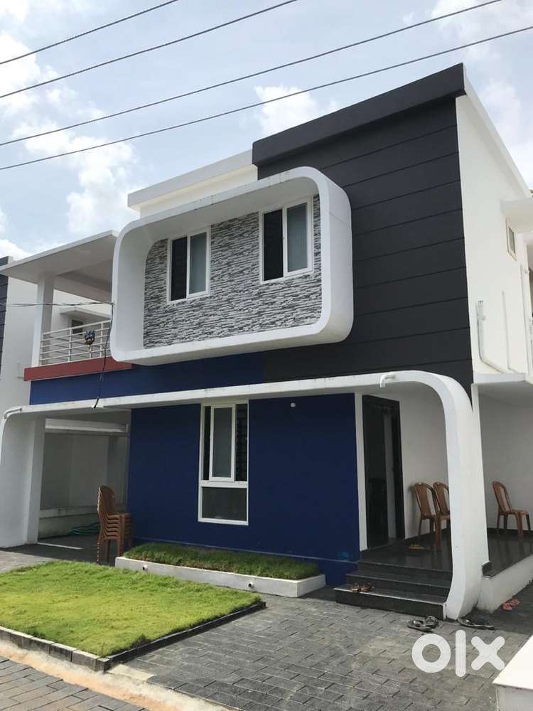 Second villa in the community