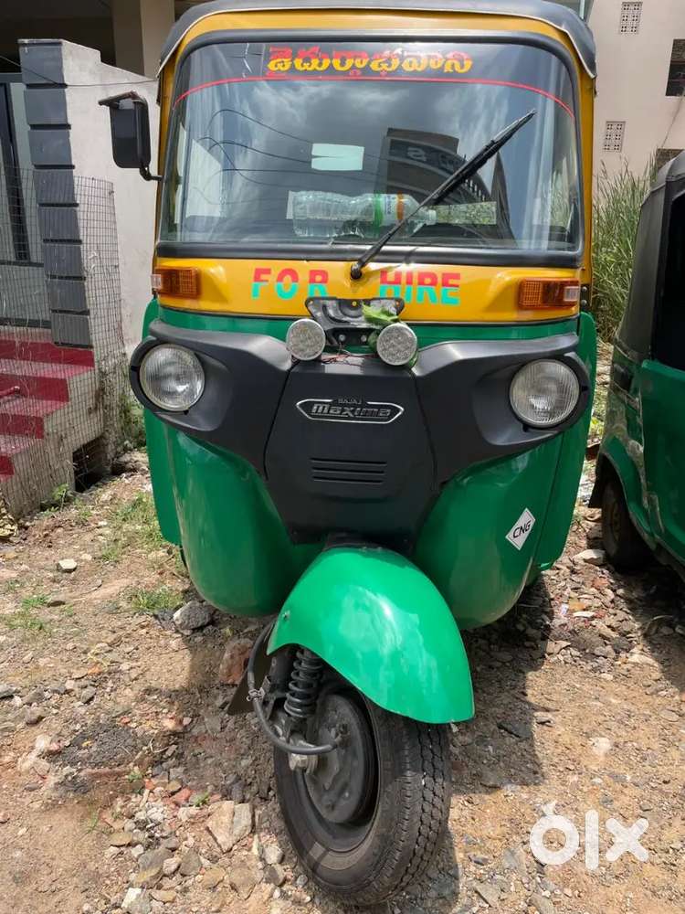 BAJAJ MAXIMA X WIDE CNG