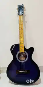 Guitar for Sale: Almost New Condition!