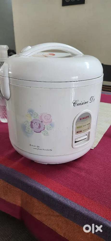 3 lts gently used Singer rice cooker