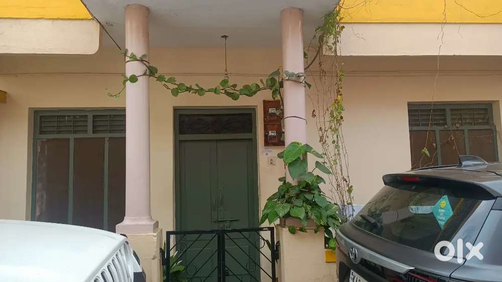 Girls pg Mathikere extension room sharing