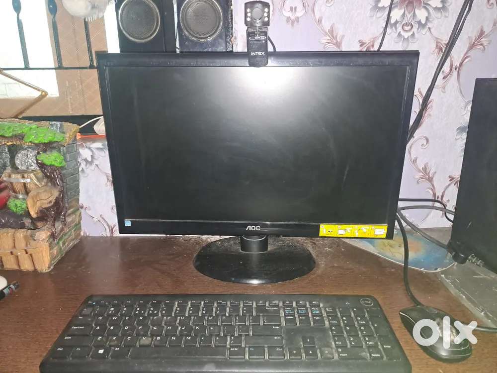 Noc monitor with desktop all accessories included with 5 big speakers