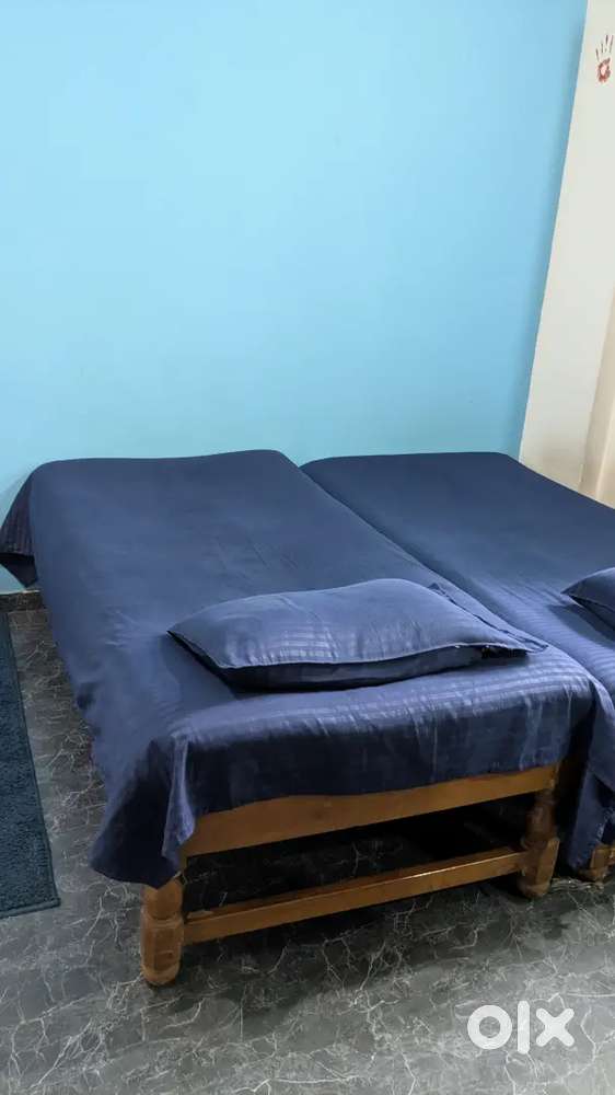 Single 3*6 Wooden Bed With Double Gadi New condition for sale