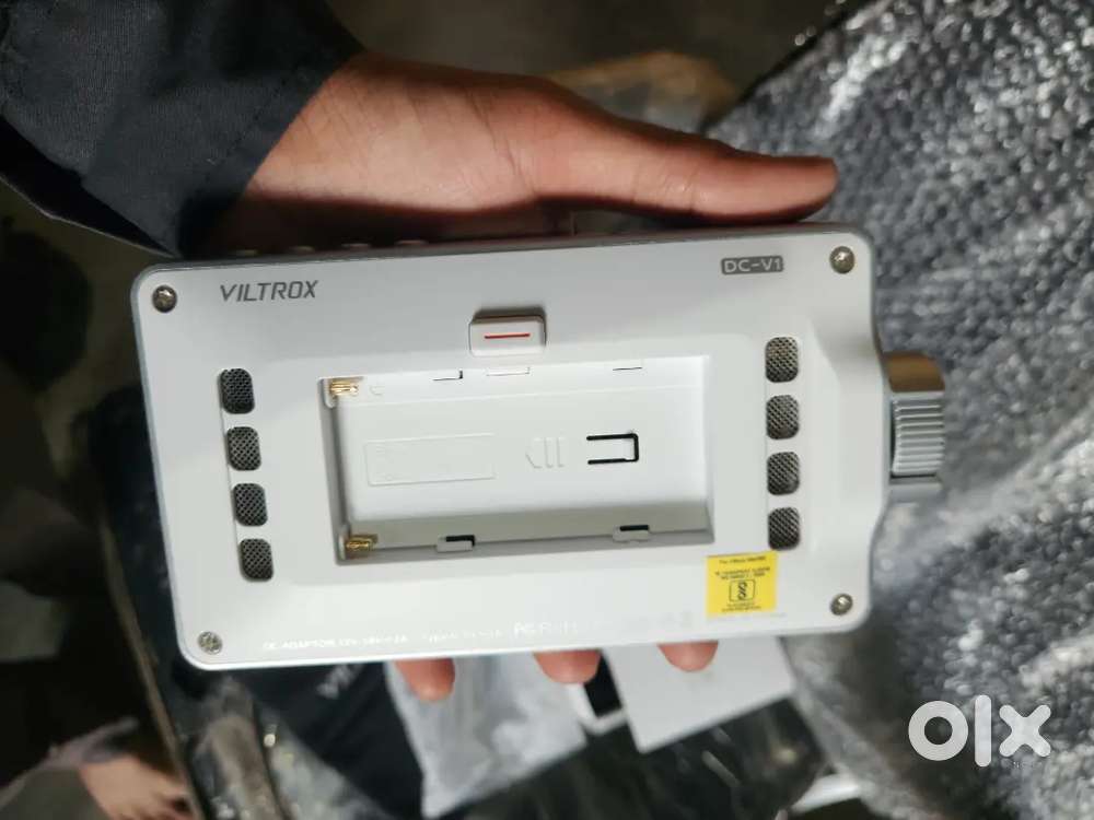 CAMERA,LENS,GIMBAL,FIELD MONITOR,HANDHELD CAGE